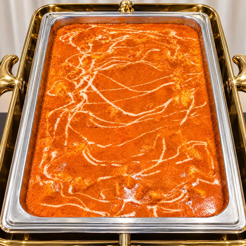 Poulet au beurre au buffet